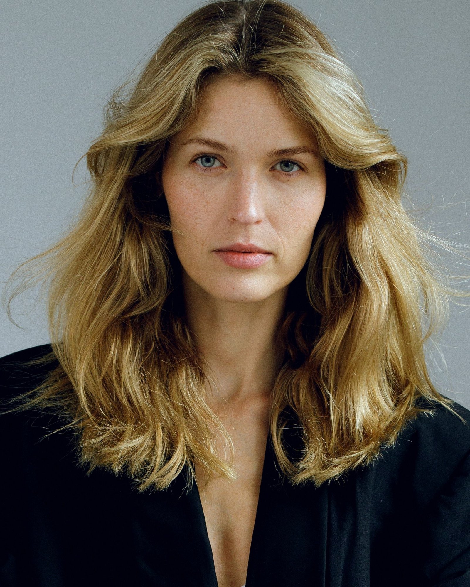 Monika Kaleńska — portret w marynarce